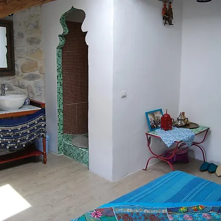 게스트하우스 Chambres D'hotes Du Chat Perche Vallon-Pont-dʼArc